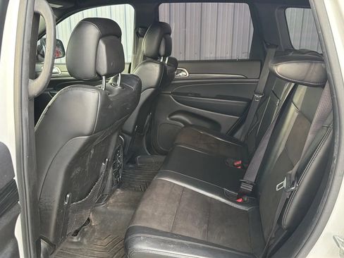 Used 2021 Jeep Grand Cherokee Laredo X AWD/4WD image 14