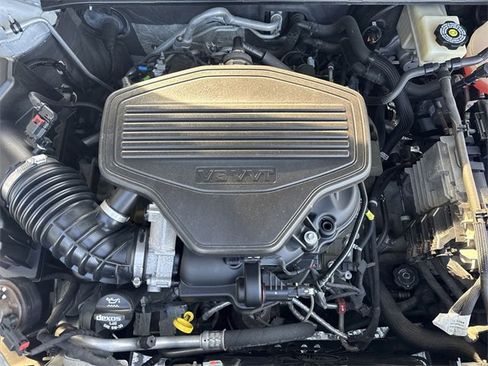 Certified 2017 GMC Acadia Denali w/ Technology Package image 31