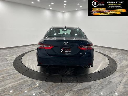 Used 2021 Toyota Camry SE FWD image 6