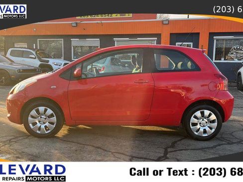 Used 2007 Toyota Yaris 2-Door Hatchback image 5