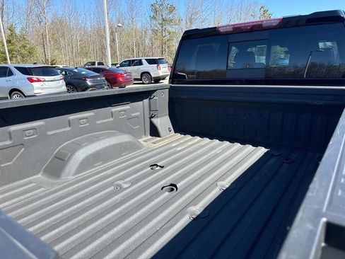 Used 2024 Chevrolet Silverado 2500 High Country w/ Technology Package AWD/4WD image 13