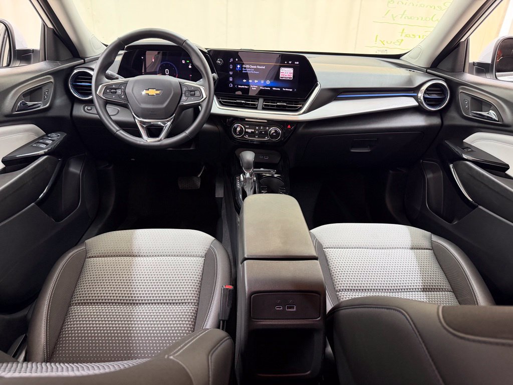 Used 2026 Chevrolet Trax LT w/ Driver Confidence Package FWD image 29