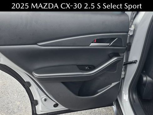 New 2025 MAZDA CX-30 AWD 2.5 S w/ Select Sport Pkg image 20