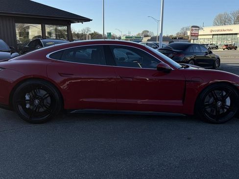 Used 2021 Porsche Taycan 4S image 17