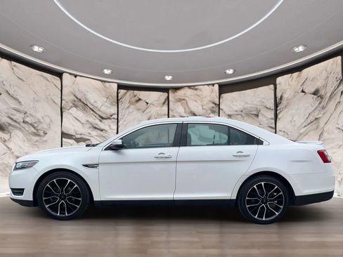 Used 2018 Ford Taurus SEL w/ Equipment Group 201A image 6