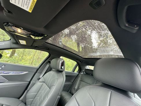 New 2025 BMW i7 xDrive60 image 26