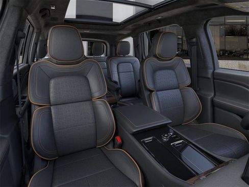 New 2025 Lincoln Aviator Black Label image 10