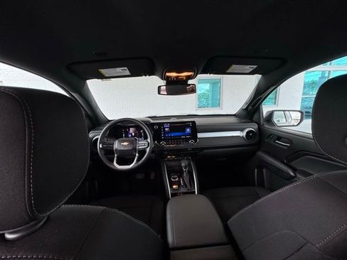 Used 2023 Chevrolet Colorado LT w/ LT Convenience Package II image 27