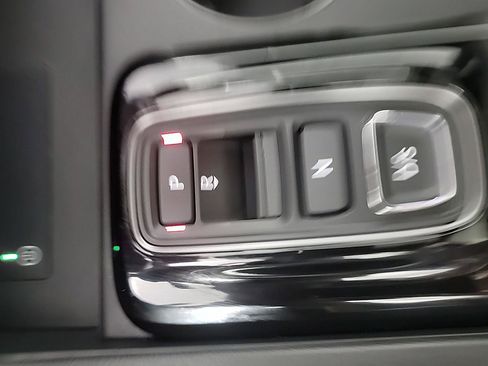Certified 2025 Honda Pilot TrailSport image 34