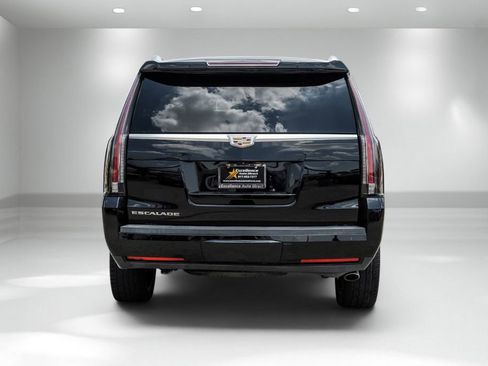 Used 2019 Cadillac Escalade Premium Luxury w/ LPO, Radiant Package RWD image 8