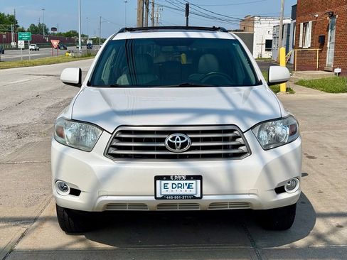 Used 2010 Toyota Highlander SE AWD/4WD image 2