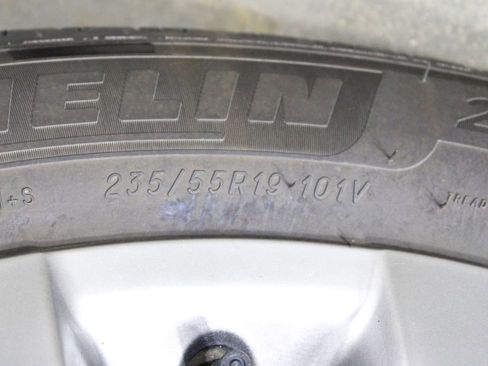 Used 2023 Toyota RAV4 XLE Premium image 42