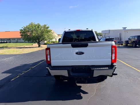 Used 2024 Ford F250 XLT AWD/4WD image 9