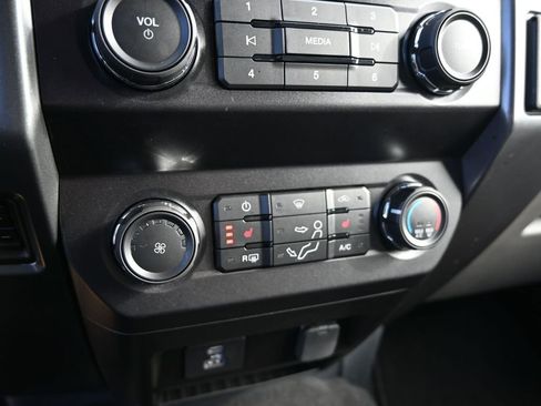 Used 2022 Ford F350 XLT w/ XLT Premium Package image 16