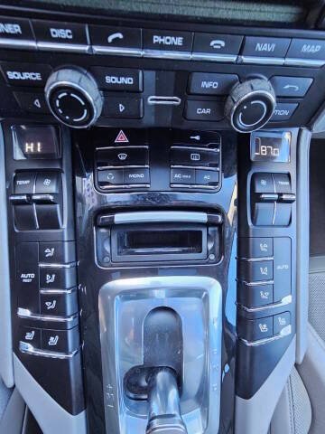 Used 2012 Porsche Cayenne AWD/4WD image 14