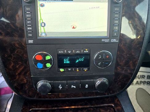 Used 2013 GMC Yukon XL Denali image 19