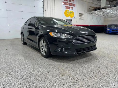 Used 2013 Ford Fusion SE image 1