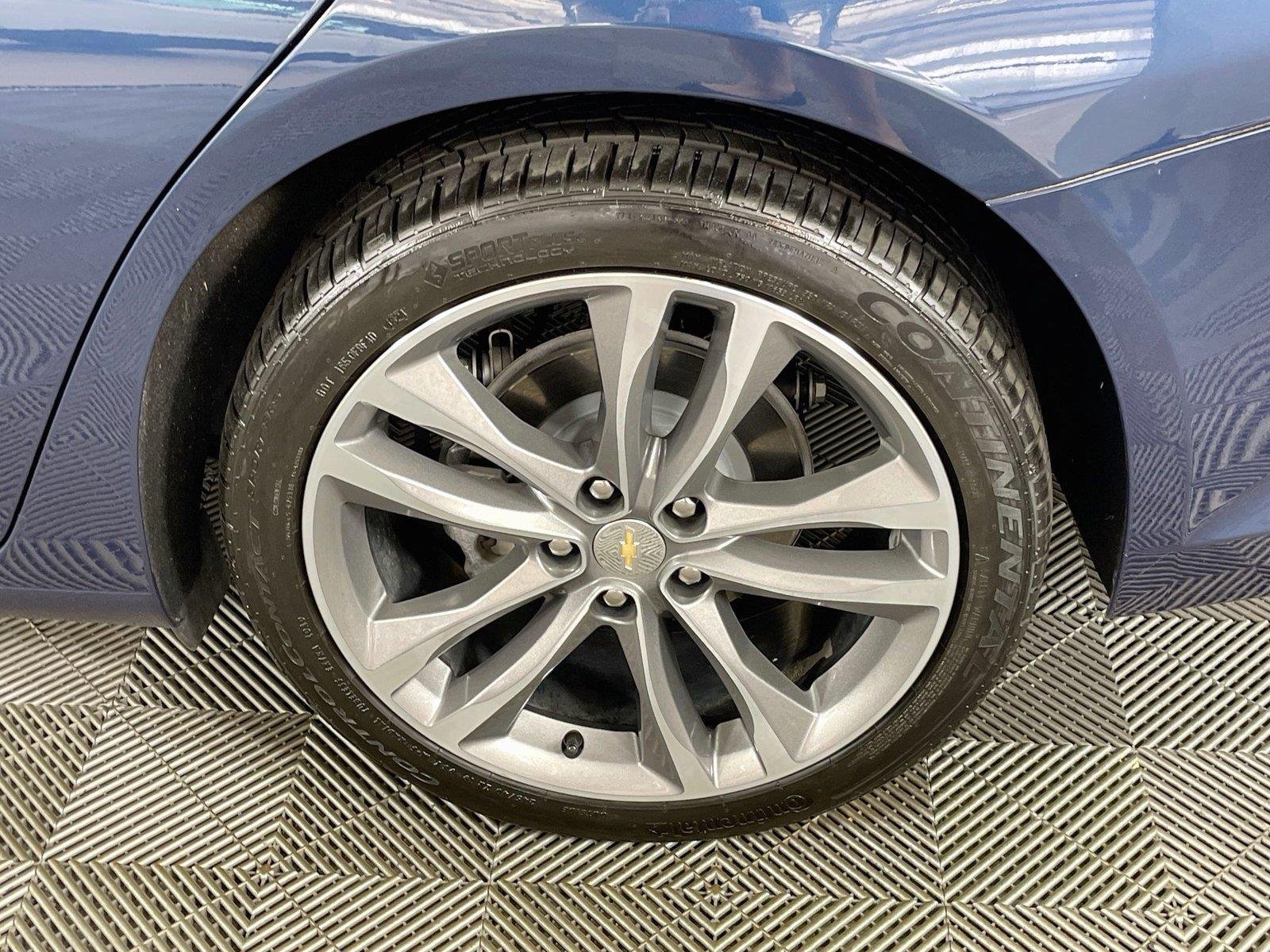 Used 2022 Chevrolet Malibu Premier FWD image 34