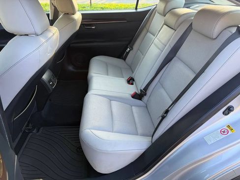 Used 2015 Lexus ES 350 w/ Premium Package FWD image 22