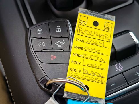 Used 2024 GMC Sierra 1500 AT4X image 44