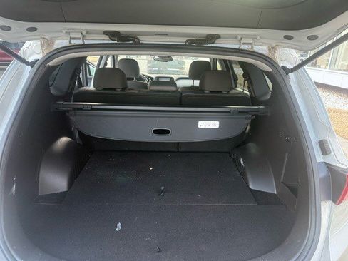 Used 2019 Hyundai Santa Fe SEL image 12