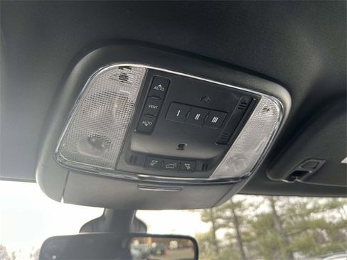 Certified 2022 Jeep Grand Cherokee Limited image 40