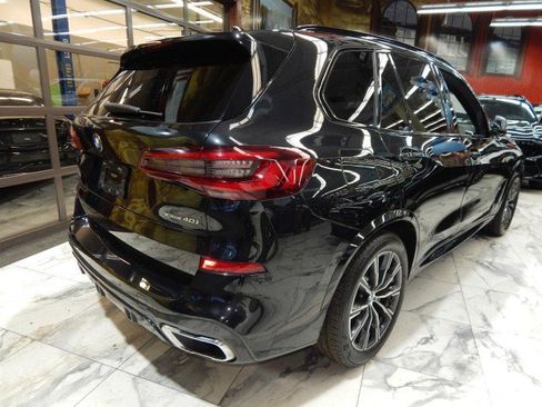 Used 2021 BMW X5 xDrive40i w/ M Sport Package image 5