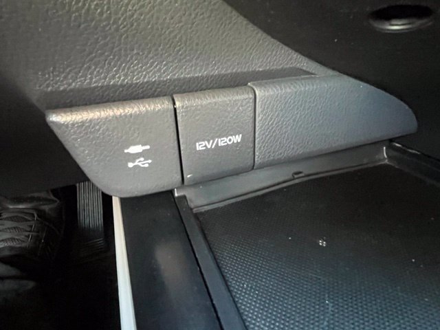 Used 2019 Toyota Camry SE w/ Protection Package (Q2) FWD image 19