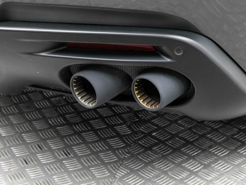 Certified 2022 Ferrari Roma image 34