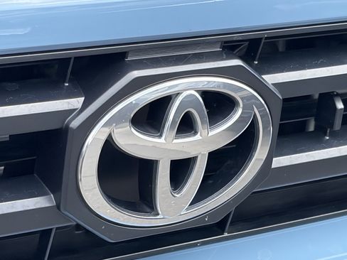 Certified 2026 Toyota 4Runner SR5 AWD/4WD image 4