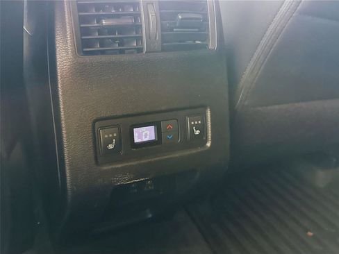 Used 2023 Mitsubishi Outlander SEL FWD image 8