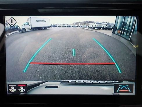 Used 2022 Toyota Sienna Limited image 27