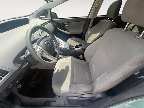 Used 2015 Toyota Prius Two FWD image 10