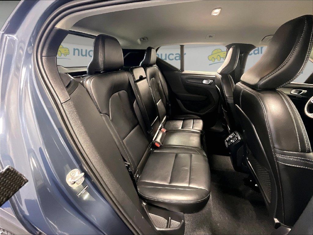 Used 2026 Volvo XC40 B5 Core AWD/4WD image 16