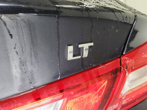 Used 2023 Chevrolet Malibu LT image 25