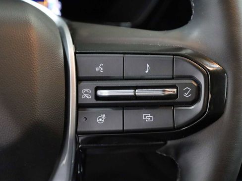 Used 2023 Chevrolet Colorado LT w/ LT Convenience Package III image 24