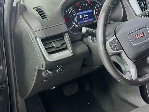 Used 2021 GMC Terrain SLE w/ Driver Convenience Package image 16