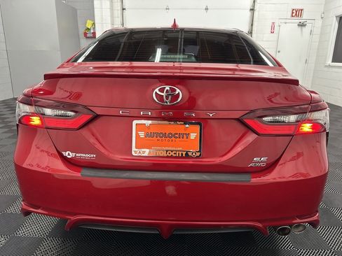 Used 2021 Toyota Camry SE w/ Cold Weather Package image 9