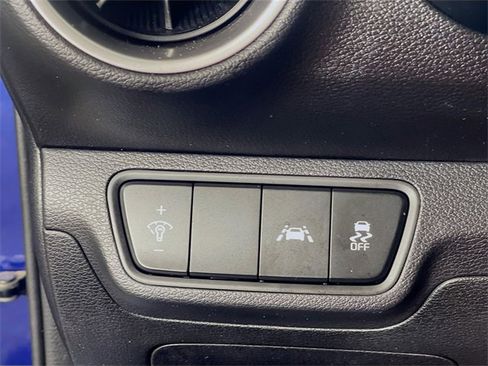 Used 2020 Kia Forte LXS image 11