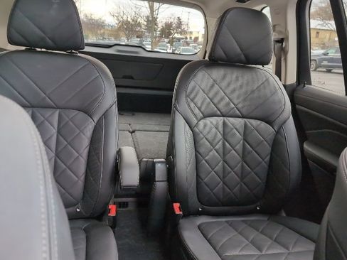 Used 2023 BMW X7 xDrive40i image 27