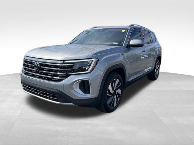 Used 2024 Volkswagen Atlas SEL AWD/4WD image 3
