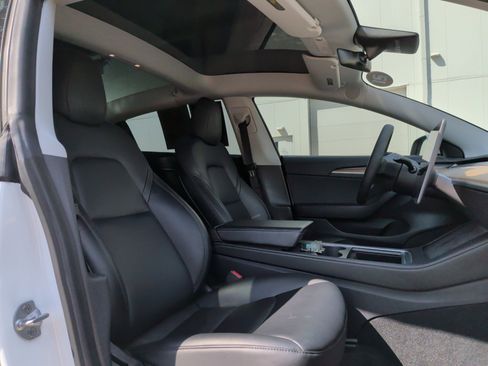 Used 2021 Tesla Model 3 Standard Range Plus RWD image 35
