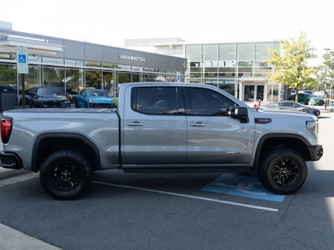 Used 2023 GMC Sierra 1500 AT4X image 4
