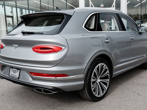Certified 2022 Bentley Bentayga image 13
