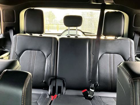 Certified 2023 Ford Expedition Platinum image 36