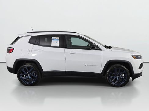 New 2026 Jeep Compass Latitude AWD/4WD image 4