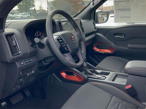 New 2025 Nissan Frontier PRO-4X image 26