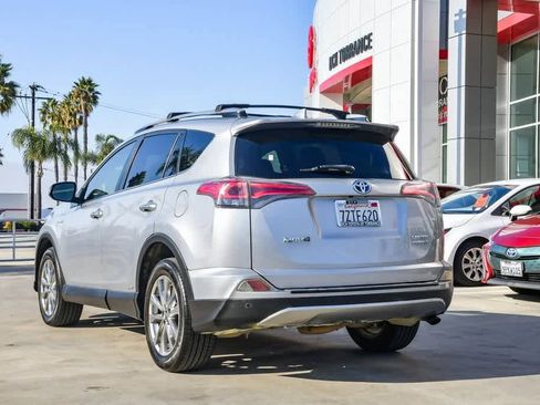 Used 2017 Toyota RAV4 Limited image 9