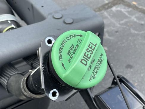 New 2026 Ford F350 XL w/ XL Chrome Package image 9