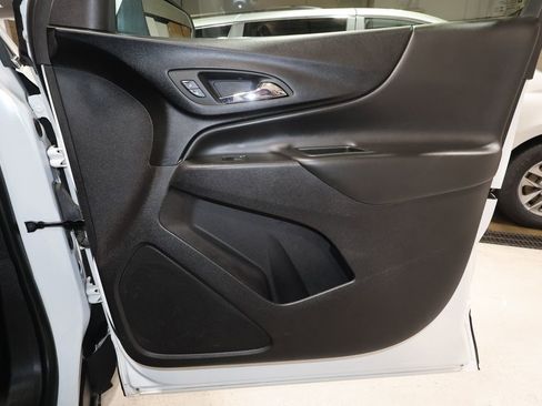 Certified 2024 Chevrolet Equinox LT image 18
